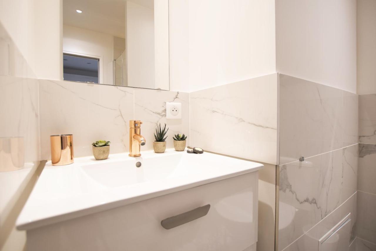 פריז Bel Appartement Idealement Situe - Tour Eiffel מראה חיצוני תמונה